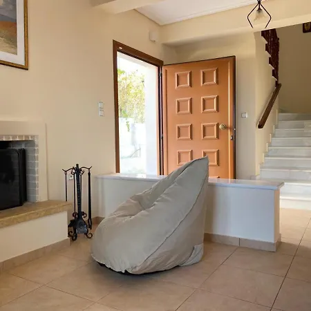 Kourkoumelata Villa *