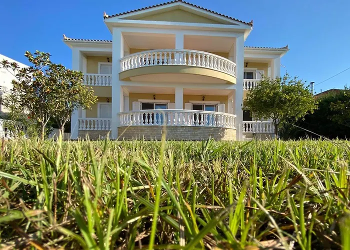 Villa Kourkoumelata *